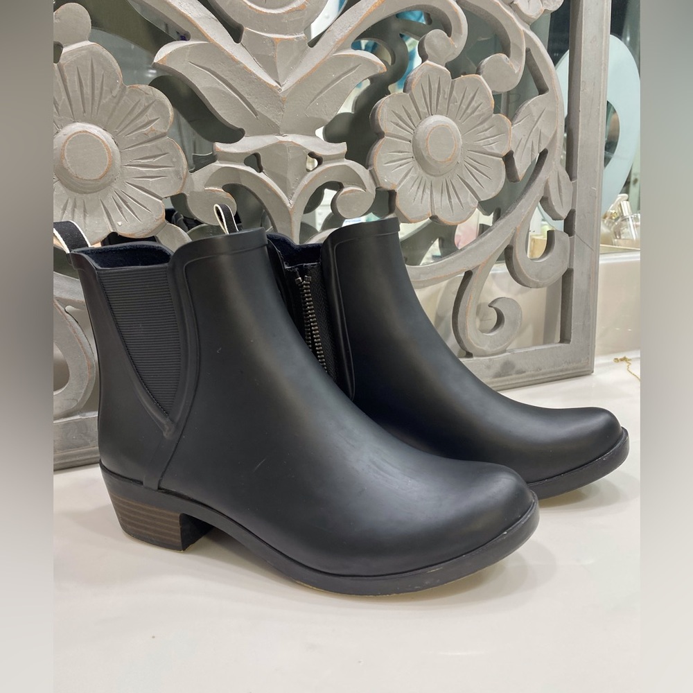 Like-New Lucky Brand Matte Black “Basel H20” Ankel Rain Boot - Size 6